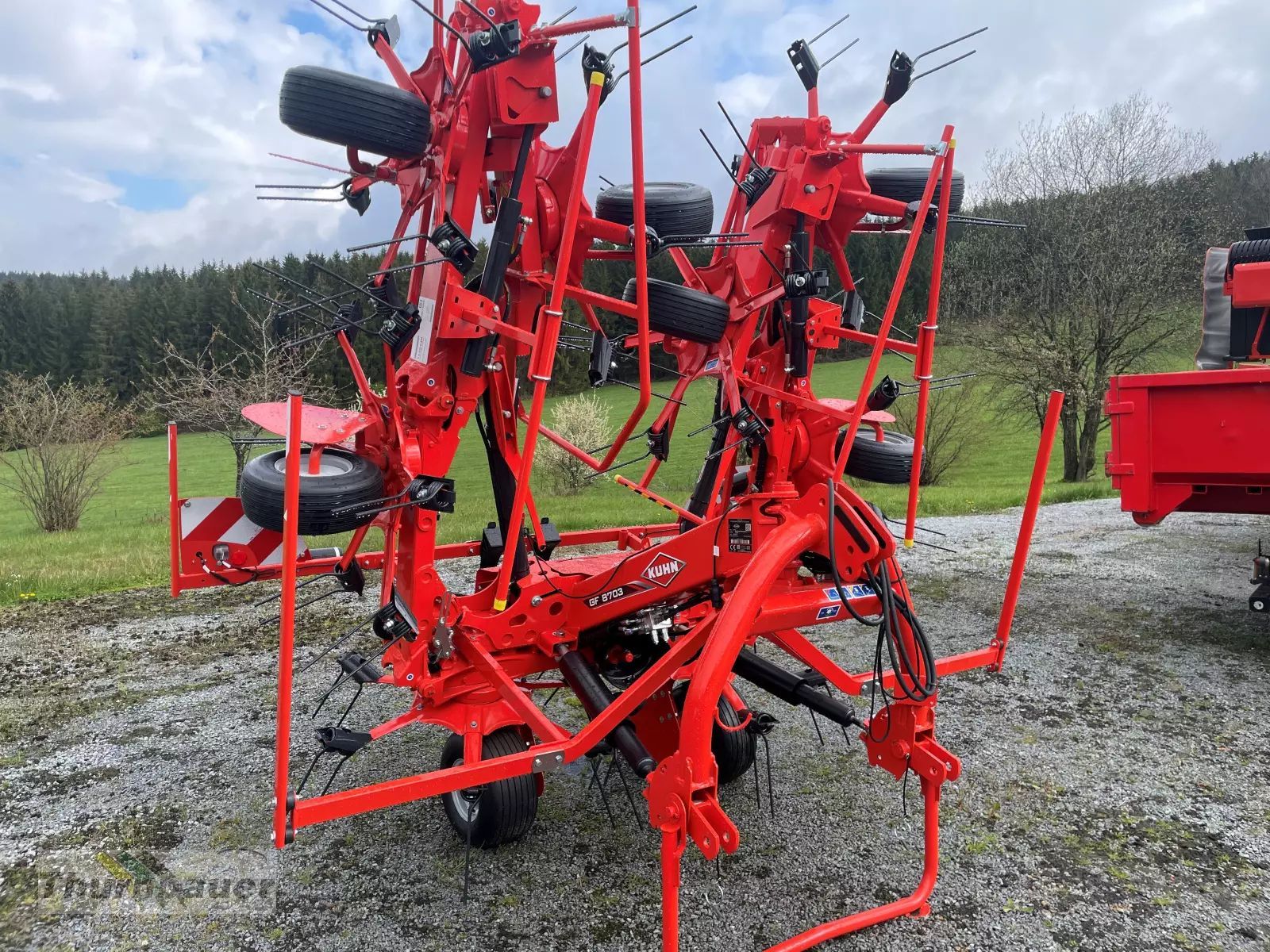 E-FARM: Kuhn GF 8703 - Faneuse - id EXIFCNL - Année: 2025 - Allemagne