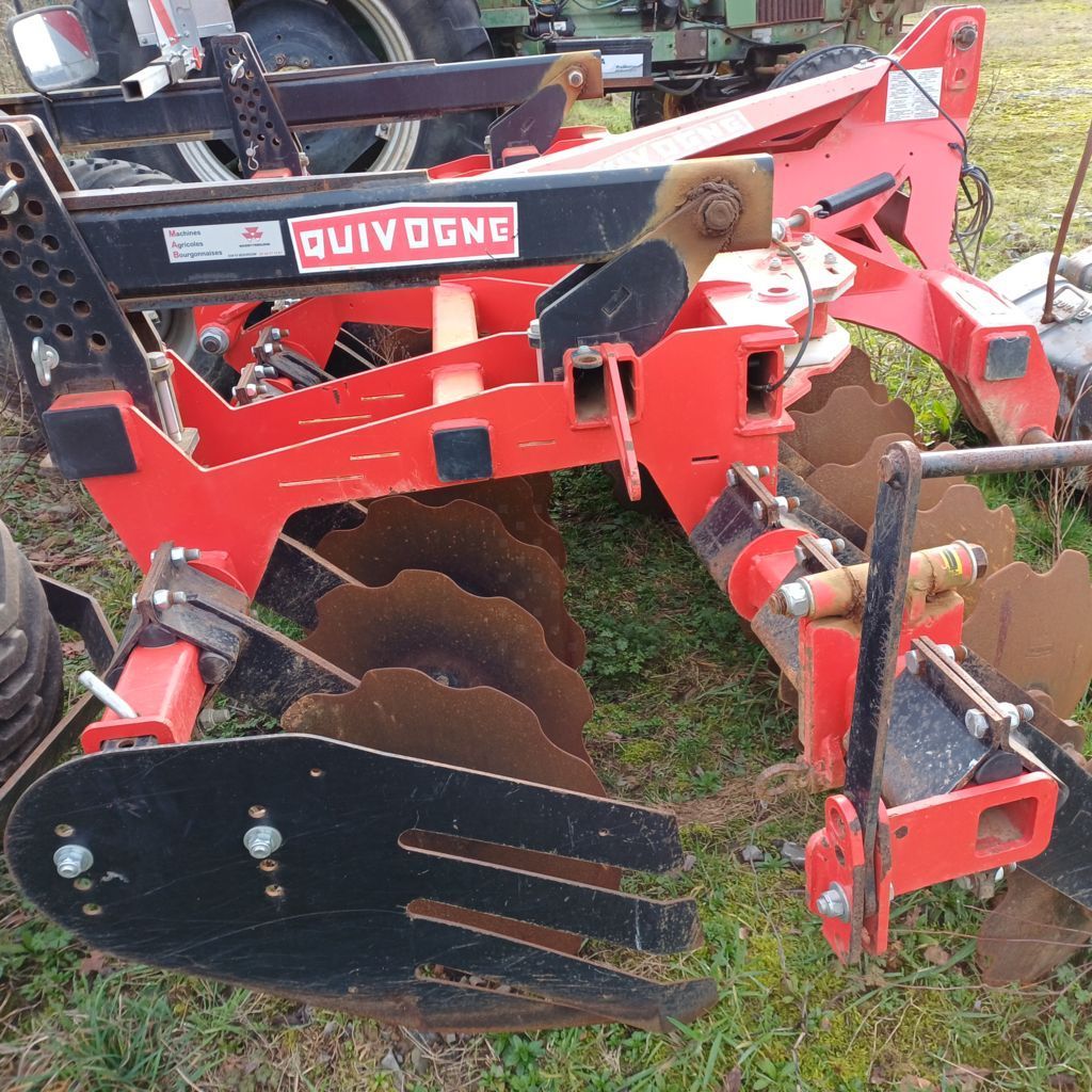 Quivogne s/front 300 Cultivador 8300 €