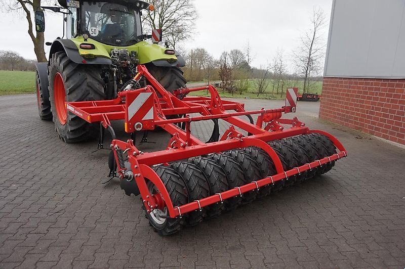 HORSCH Terrano 3 FX Kultivátor