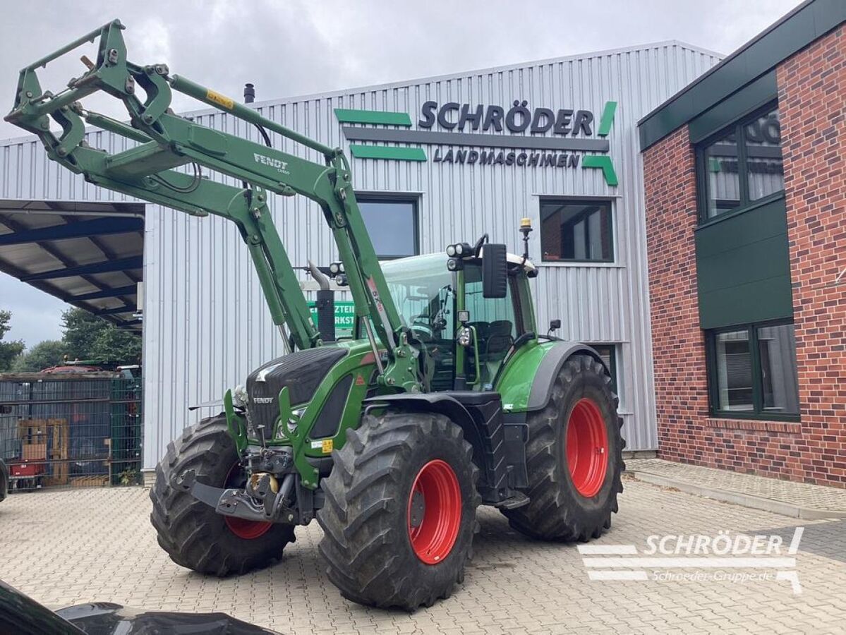 E-FARM: Fendt 724 Vario ProfiPlus - Tractor - id KJZVCAT - 104.885 € - Año: 2018 - Horas: 7921,Potencia del motor: 240,Alemania