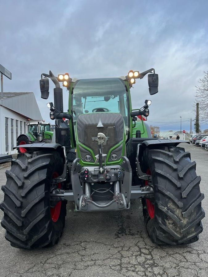 E-FARM: Fendt 724 Vario - Tractor - id ZX5QDXY - €167,000