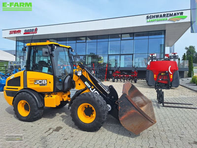 E-FARM: JCB 407 sv - Tele wheel loader - id EWDCGNZ - €46,967 - Year of construction: 2021 - Engine hours: 905,Engine power (HP): 65,Austria