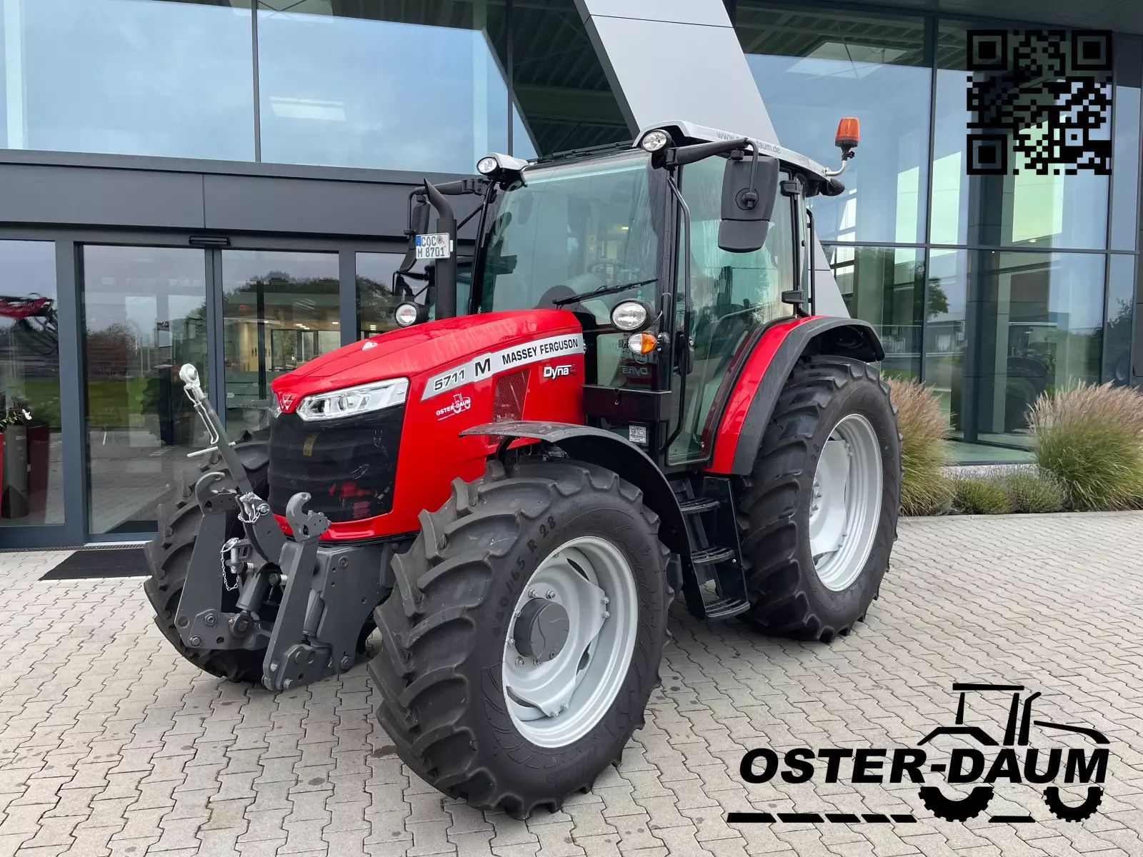 E-FARM: Massey Ferguson 5711M - Tracteur - id QSRKWTI - 68 067 € - Année: 2023 - Lecture du nombre d'heure: 76,Puissance du moteur (chevaux): 115,Allemagne