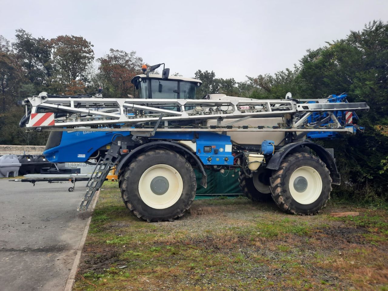 E-FARM: Evrard alpha evo ecodrive - Pulvérisateur - id K2XBTTA - 148 000 € - Année: 2017 - Lecture du nombre d'heure: 2 590,France