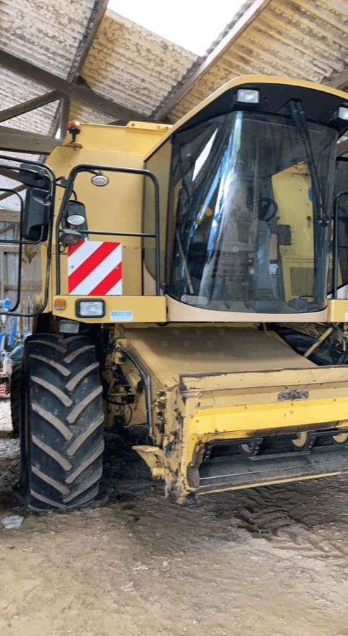 New Holland TX 67 Mietitrebbia 22.000 €