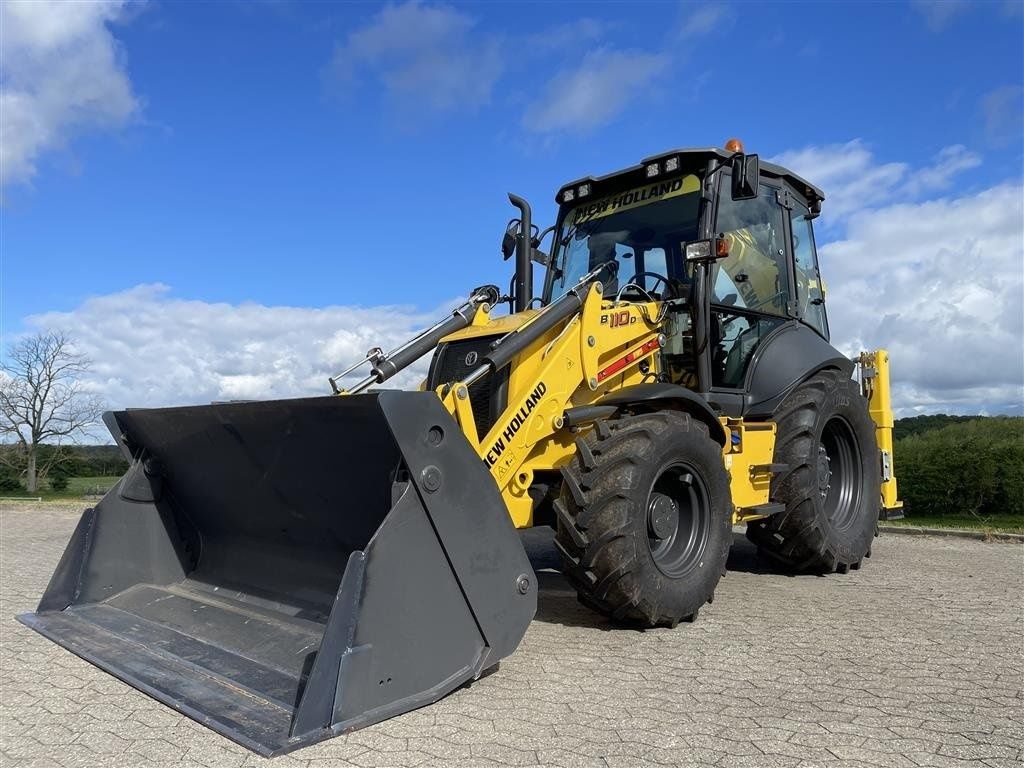 New Holland b100d tc Koparka 76 442 €