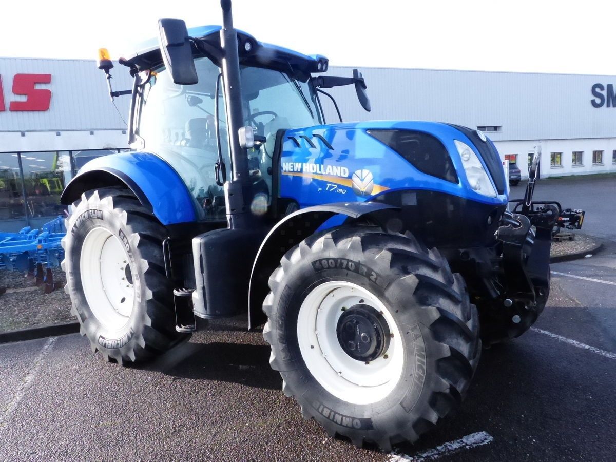 E-FARM: New Holland T7.190 - Τρακτέρ - id KKLYSQJ - 63.000 € - Χρονία: 2019 - Μετρητής ωρών: 2.828,Γαλλία