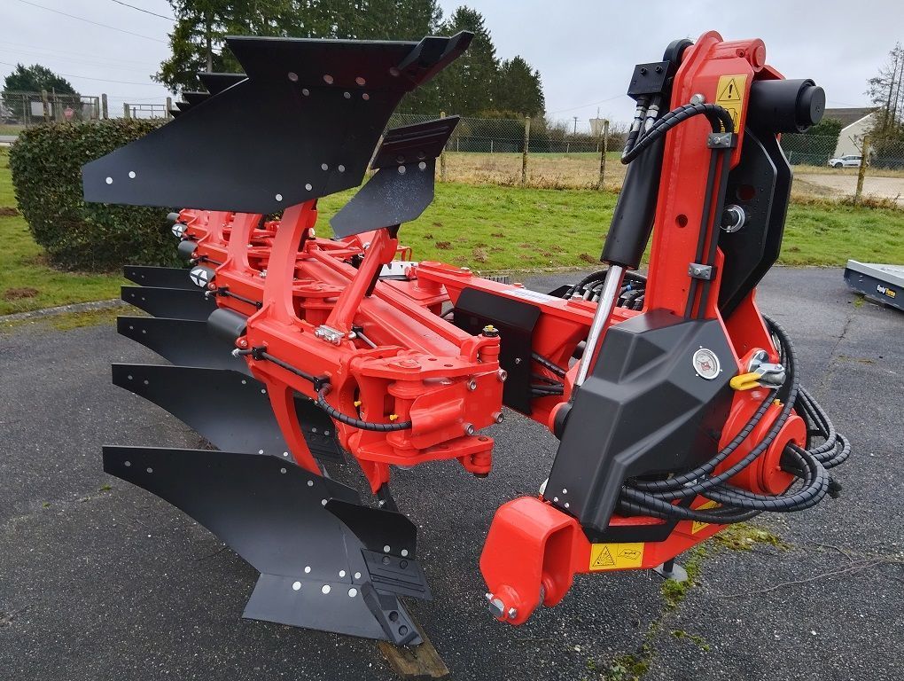 GREGOIRE BESSON rover 70 Plough €38,500