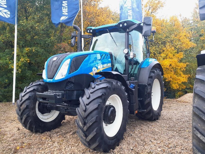 E-FARM: New Holland T6.145 - Traktor - id NRBHJXL - 66.000 € - Baujahr: 2021 - Abgelesene Motorstunden: 2.600,Motorleistung (PS): 130,Frankreich