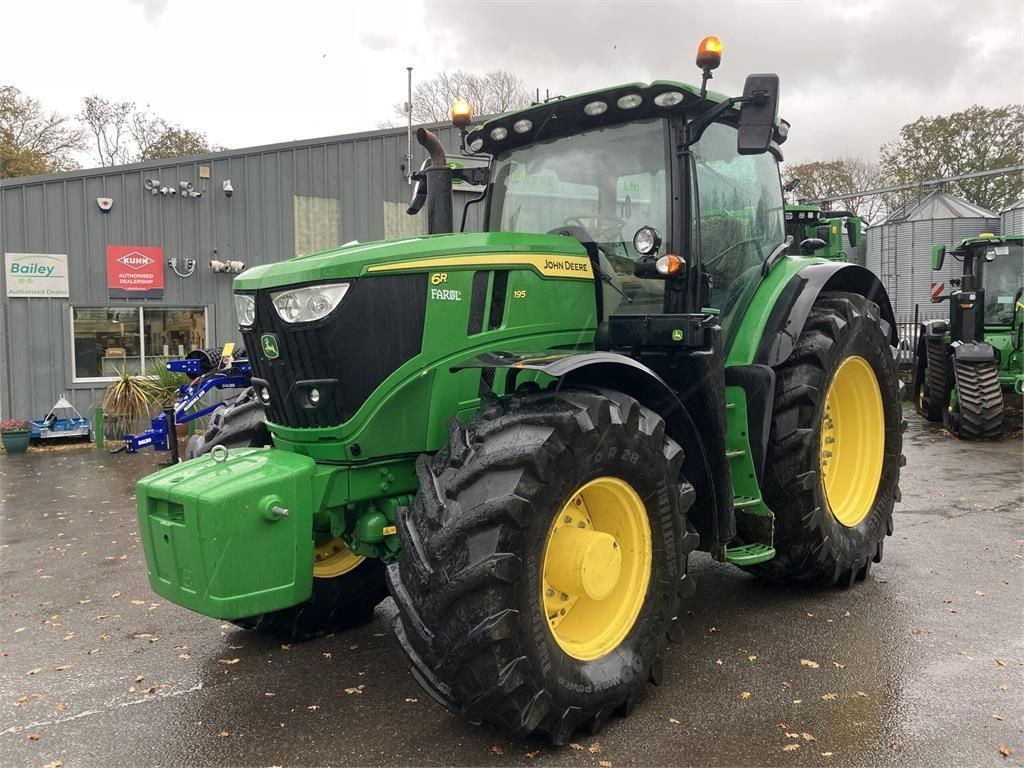 E-FARM: John Deere 6R 195 - Traktor - id 6WVRQIV - 136.035 € - Baujahr: 2024 - Abgelesene Motorstunden: 1.050,Motorleistung (PS): 195,Vereinigtes Königreich