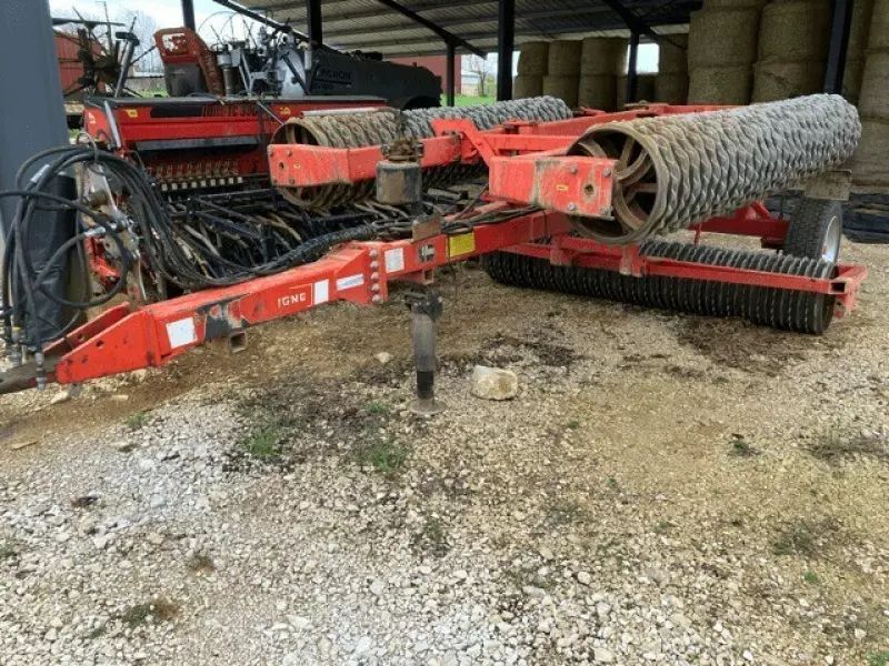 E-FARM: Quivogne rouleau rap 830 - Walze - id S7GDD7L - 8.800 € - Baujahr: 2015 - Frankreich
