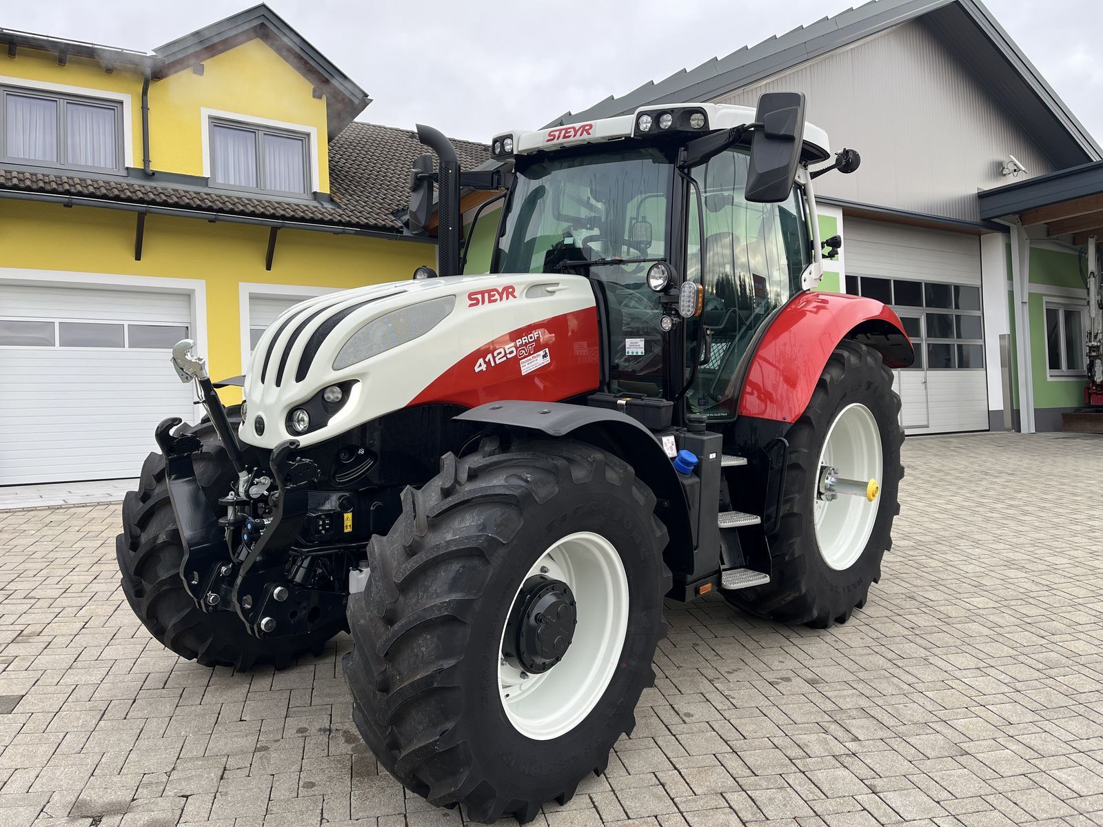 Steyr Profi CVT 4125 Traktor 110 000 EUR