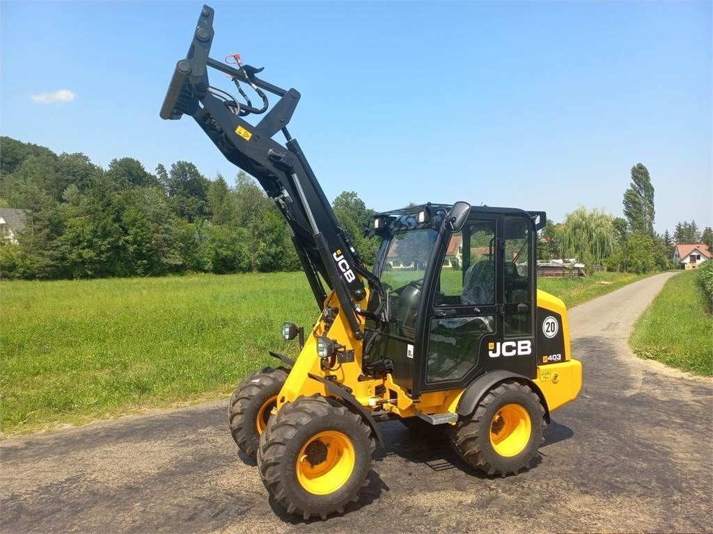 E-FARM: JCB 403 agri - Outil - id GEKM6IM - Année: 2023 - Autriche
