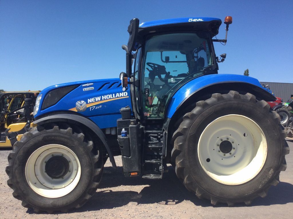 New Holland T7.225 Tractor €115,000