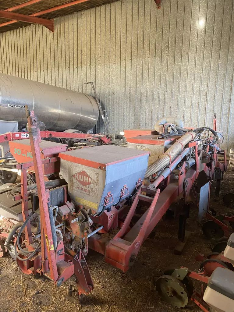 Kuhn planter ii 8 rangs Maszyna do siewu punktowego 6000 €