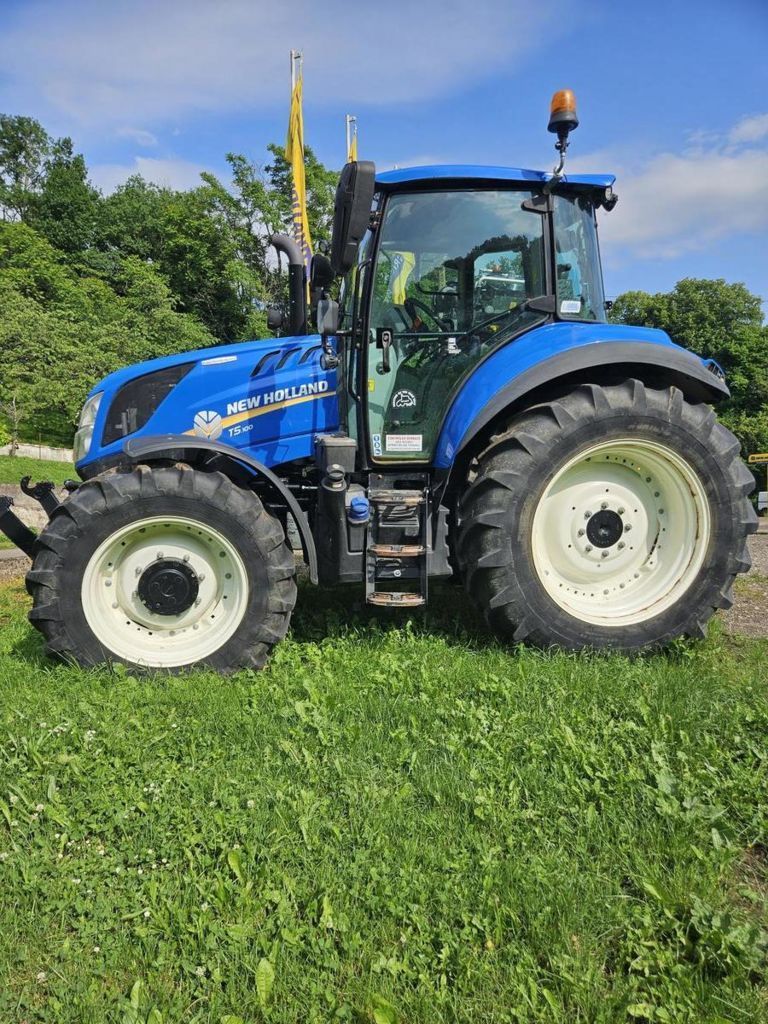 E-FARM: New Holland T5.105 - Tractor - id WH7ALHT - 35.000 EUR - Anul: 2017 - Citeste ore: 4.500,Muterea motorului: 107,Franța