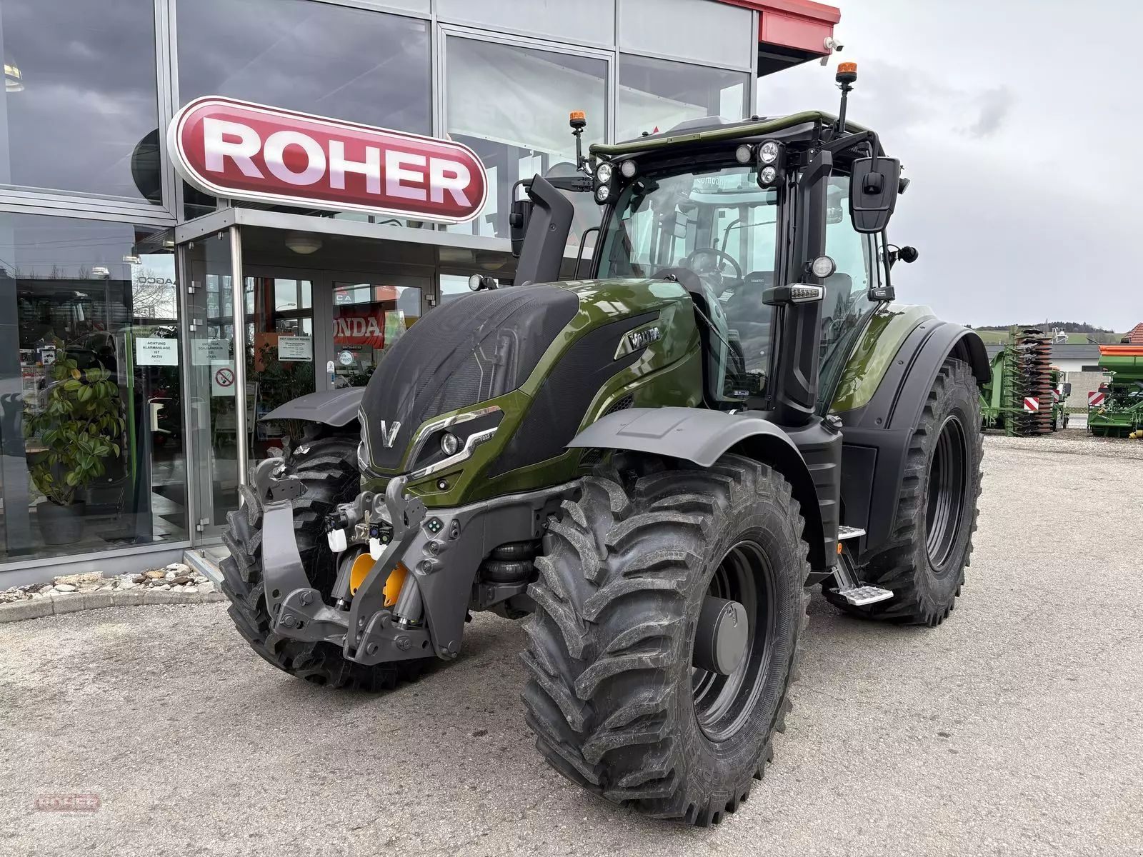 Valtra T 235 Direct Tractor