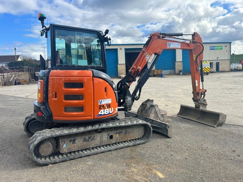 Hitachi ZX48U-6 Mini excavator €30,442