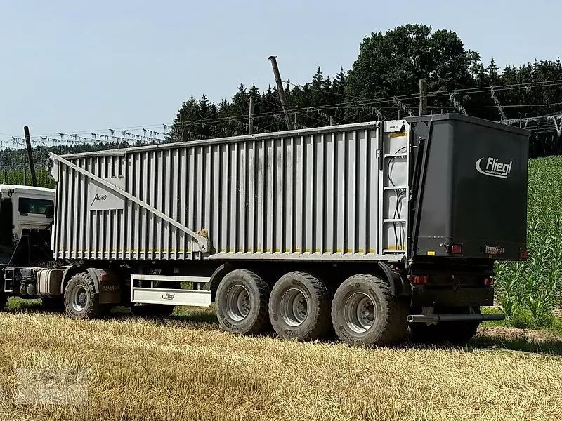 E-FARM: Fliegl asw / ass 3101 - Lade-/Silierwagen - id MBBBD4L - 75.000 € - Baujahr: 2016 - Deutschland