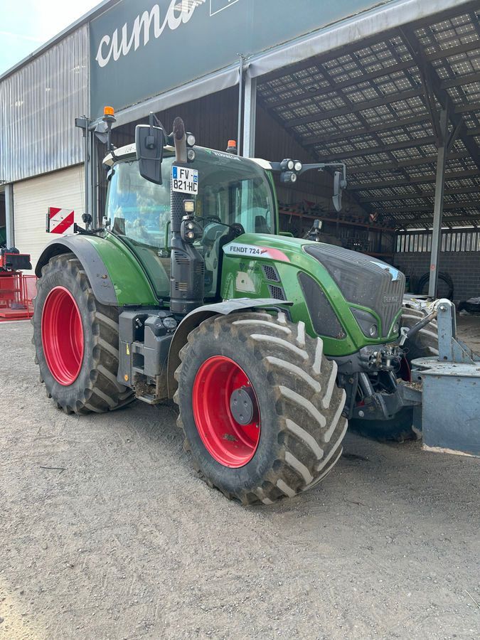 Fendt 724 Vario Tractor 118.000 EUR
