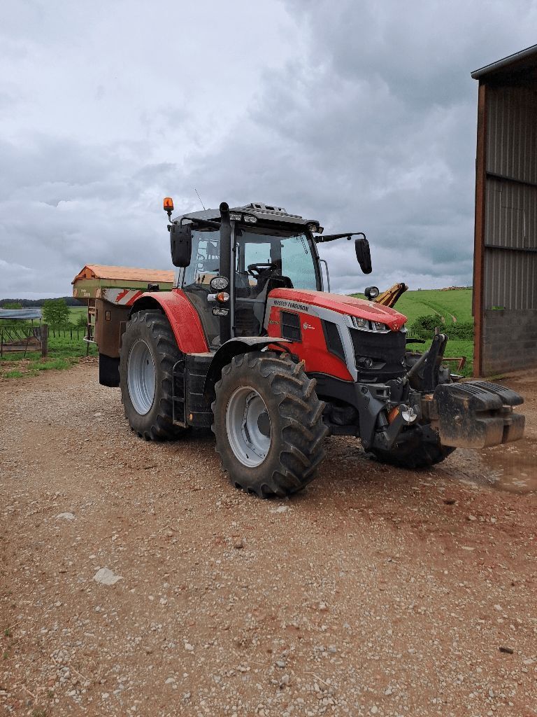 E-FARM: Massey Ferguson 6S.135 - Tracteur - id A8YLCSE - 103 000 € - Année: 2024 - Lecture du nombre d'heure: 600,Puissance du moteur (chevaux): 135,France