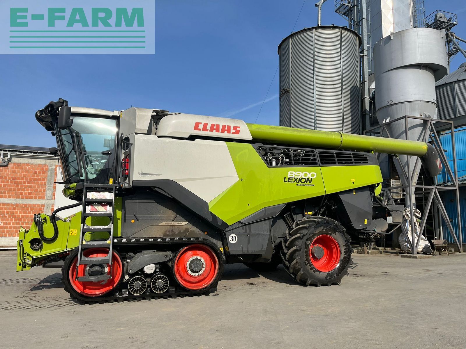 Claas Lexion 8900 Combine harvester €369,000