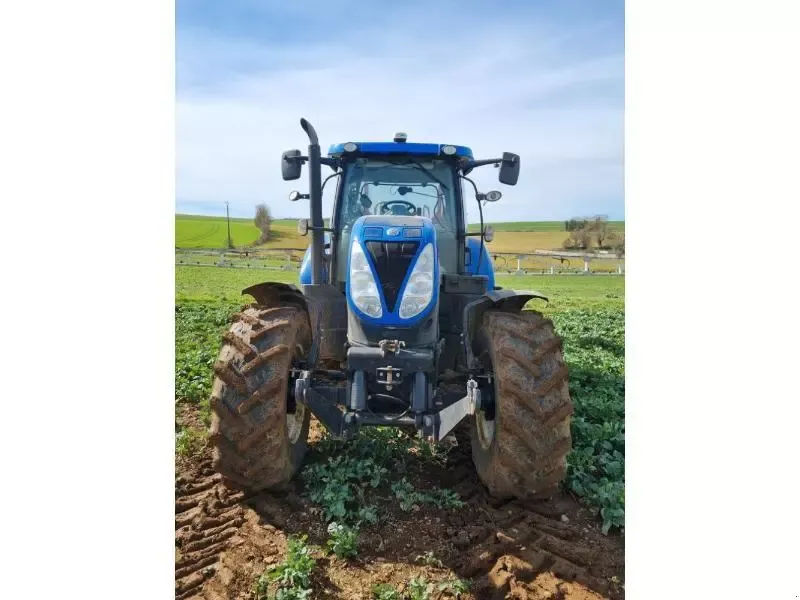 E-FARM: New Holland T7.185 - Tractor - id RRRZAQH - Year of construction: 2013 - Engine hours: 5,880,Engine power (HP): 140,France