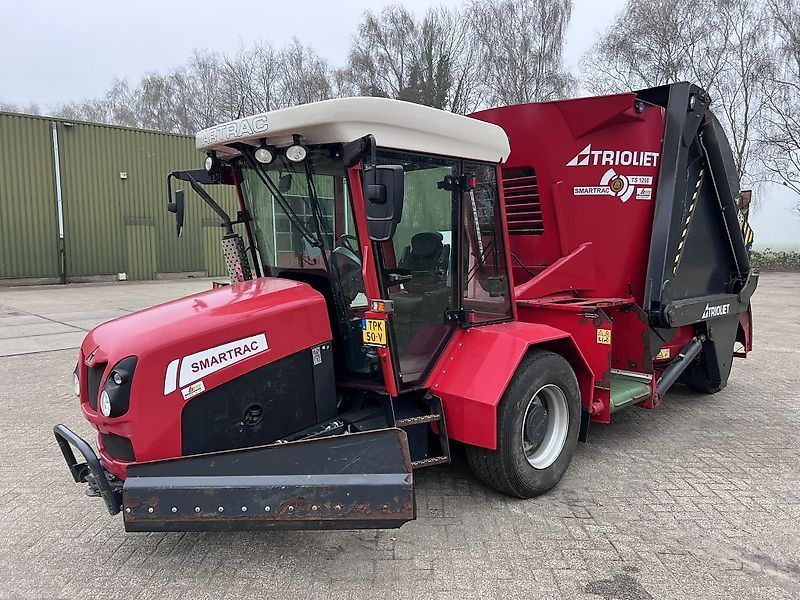 TRIOLIET smarttrac ts 12 Przyczepa do mieszania paszy