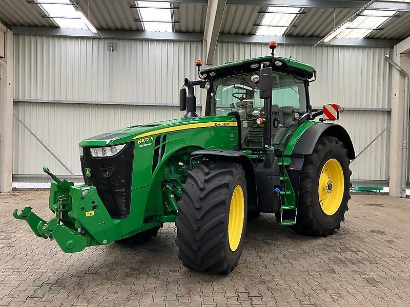 John Deere 8370 R Tractor 129.900 €