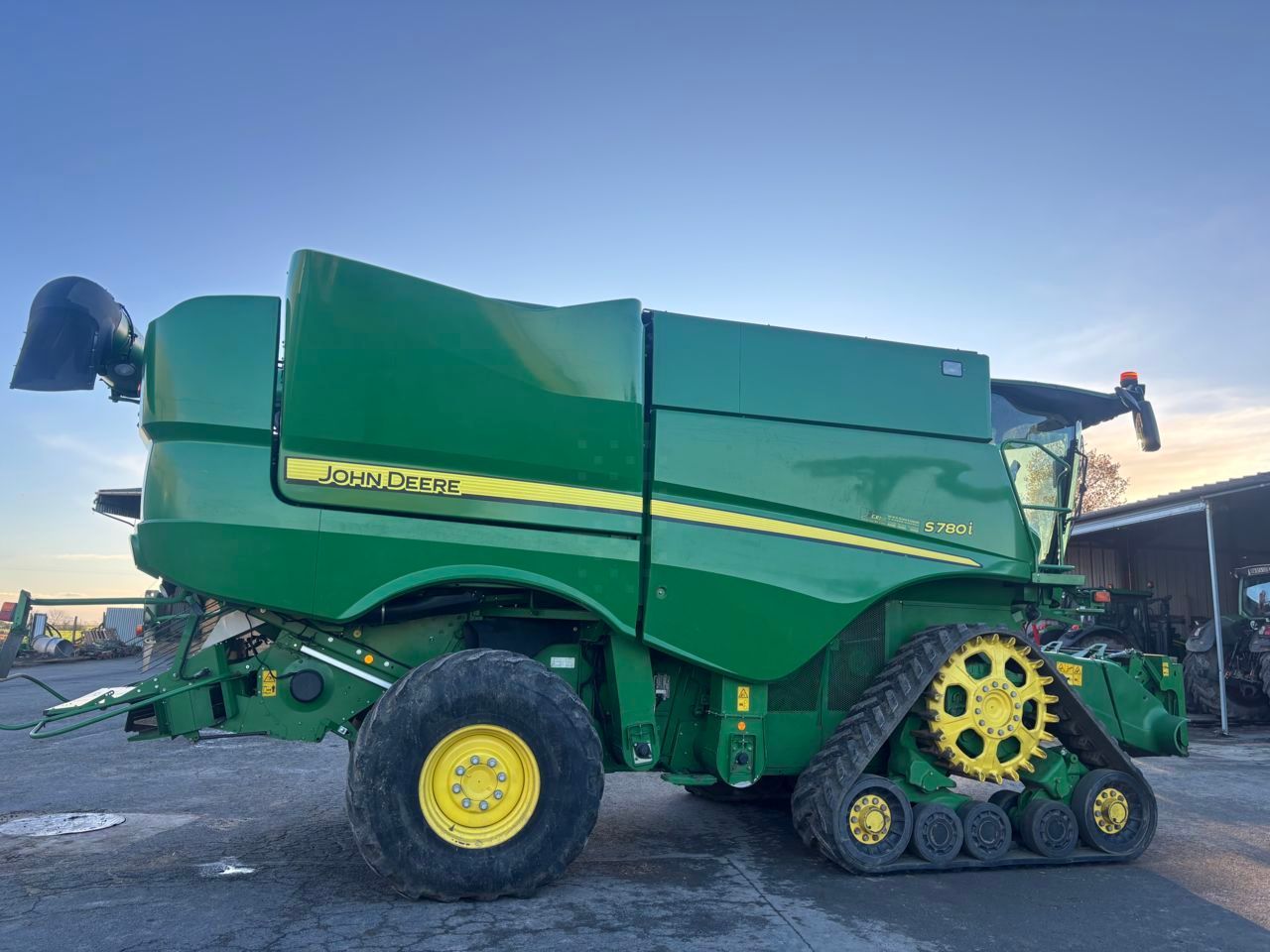 John Deere S780 Combine harvester €198,000