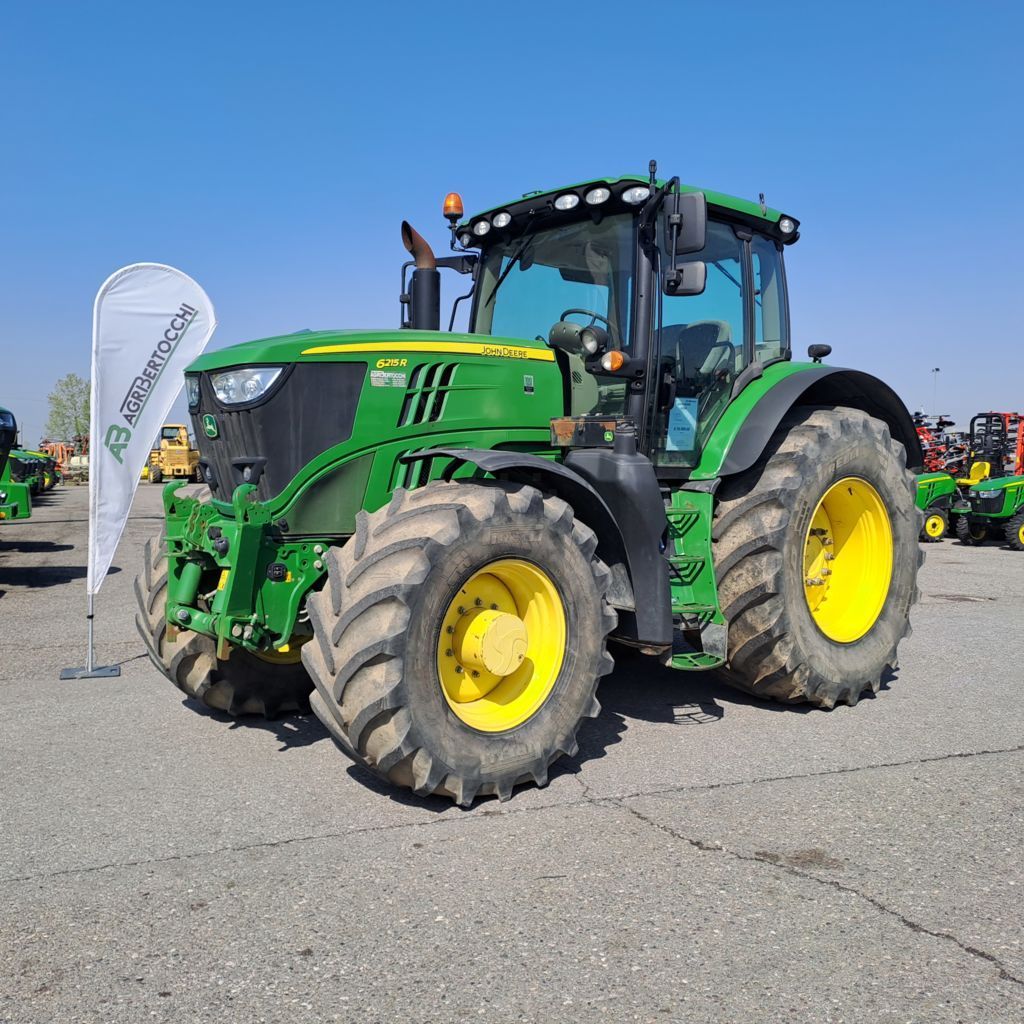 E-FARM: John Deere 6175 R - Traktor - id A854BAW - 70.000 € - Baujahr: 2018 - Abgelesene Motorstunden: 10.136,Motorleistung (PS): 193,Italien