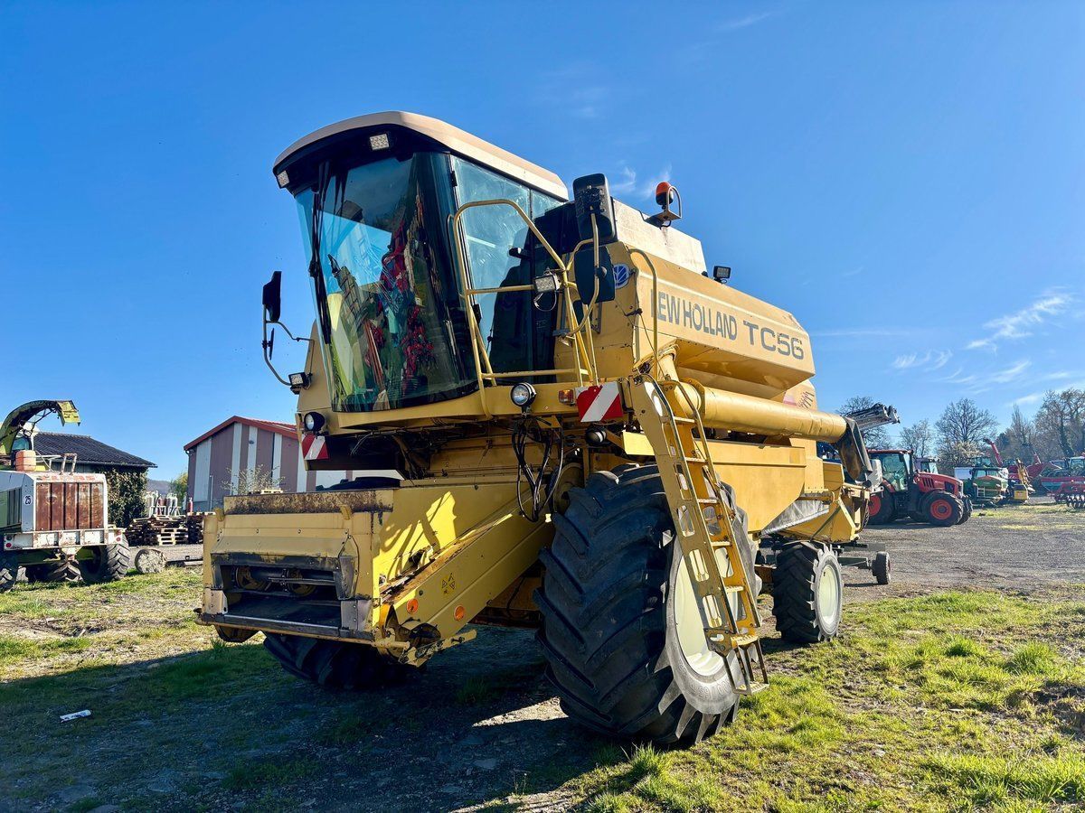 New Holland TC 56 Mietitrebbia 22.000 €