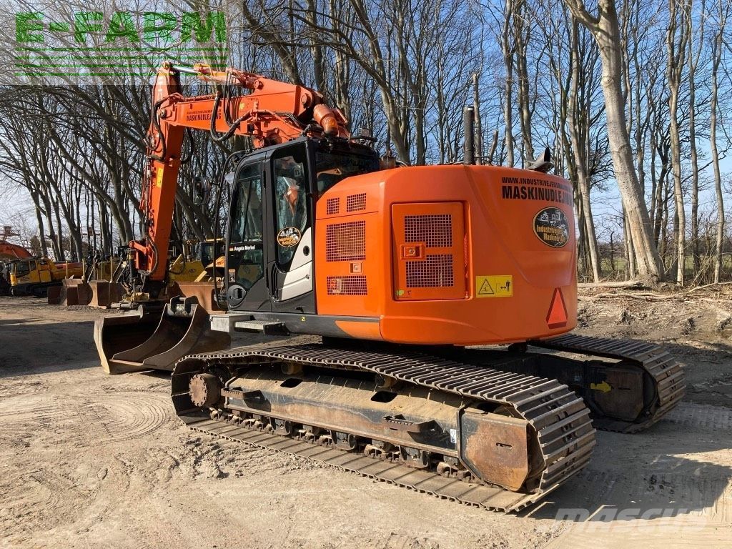 Hitachi zx 225 us lc-6 Excavadora de orugas 80.307 €