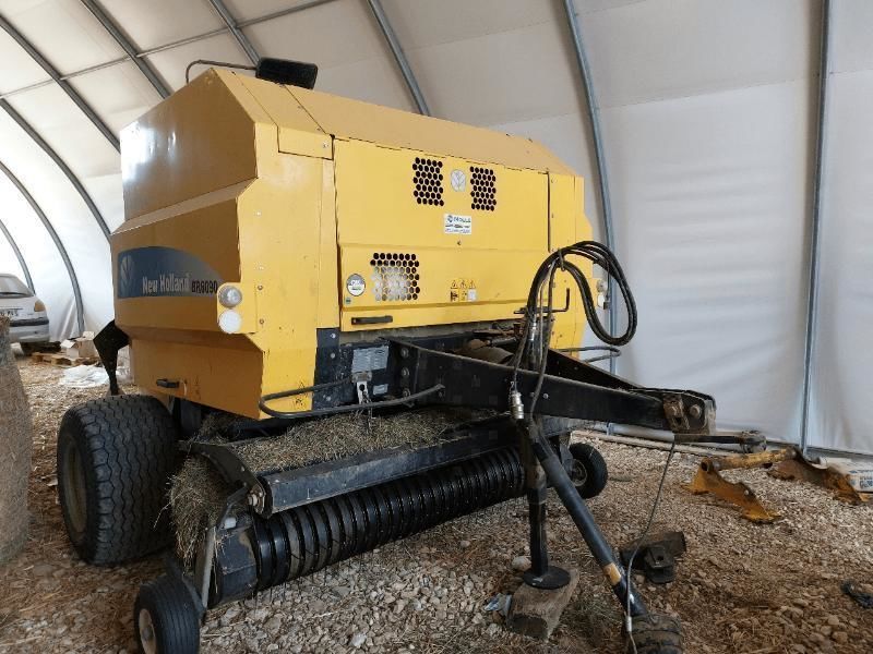 E-FARM: New Holland BR6090 - Baler - id 9NPI7IR - €15,000 - Year of construction: 2018 - Total number of bales produced: 7,500,France