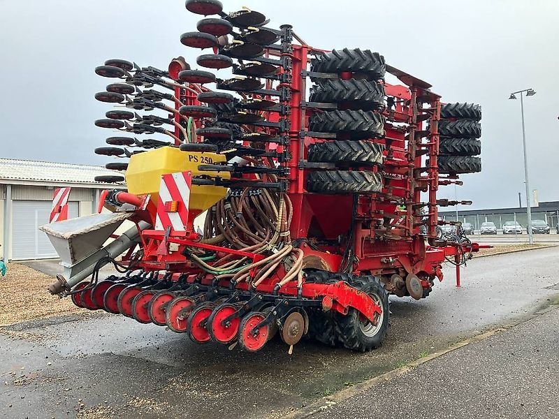 HORSCH Pronto 6 DC Siewnik rzędowy/agregat uprawowo-siewny 18 601 €