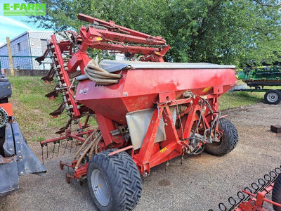 E-FARM: Kverneland dv - Drill - id YNT5DTN - €8,000 - Year of construction: 2006 - France