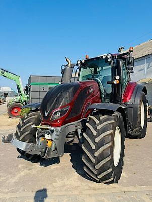 Valtra T 174 Traktor 74 543 EUR