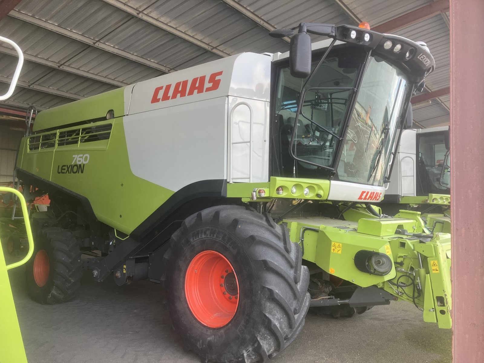 Claas Lexion 760 combine €142,000