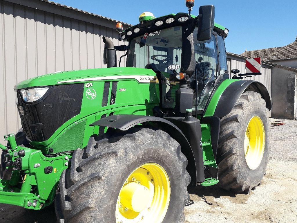 E-FARM: John Deere 6R 250 - Tractor - id I5JIJTI - 157.000 EUR - Anul: 2023 - Citeste ore: 1.600,Muterea motorului: 250,Franța