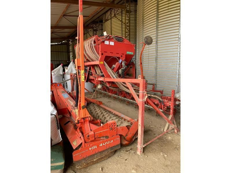 E-FARM: Kuhn COMBINE - Drilling machine combination - id GB4KJ8A - €12,000 - Year of construction: 2001 - Engine power (HP): 250,France
