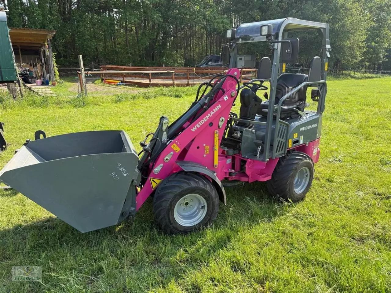 E-FARM: Weidemann 1140 - Tele wheel loader - id LSCK6A4 - €24,000 - Year of construction: 2023 - Engine hours: 96,Engine power (HP): 25,Germany