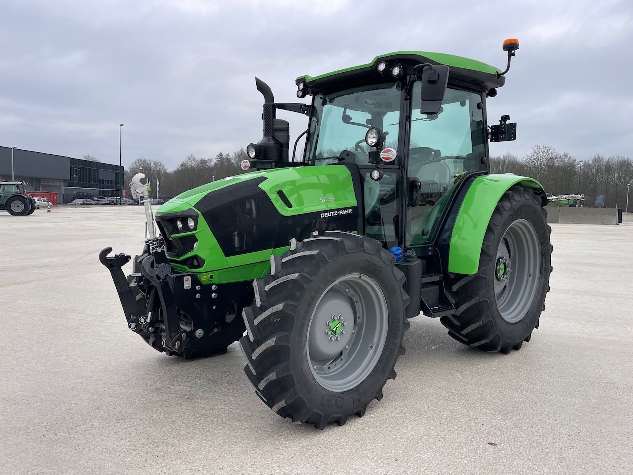 Deutz-Fahr 5125 Traktor 56 500 €