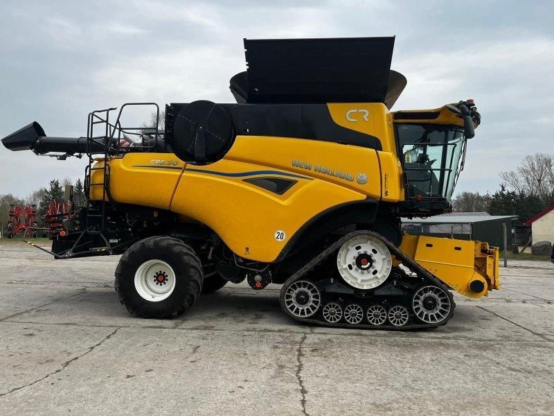New Holland CR 8.90 Mietitrebbia