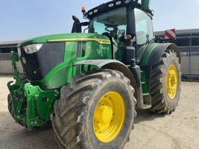 John Deere 6250 R Traktor 159.000 €