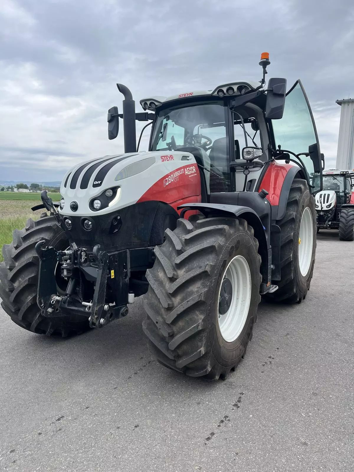 E-FARM: Steyr Absolut 6280 CVT - Traktor - id UQSBIQA - 183.333 € - Baujahr: 2023 - Abgelesene Motorstunden: 490,Motorleistung (PS): 280,Österreich