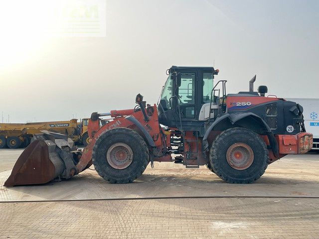 Hitachi zw250-6 Wheel loader €49,000