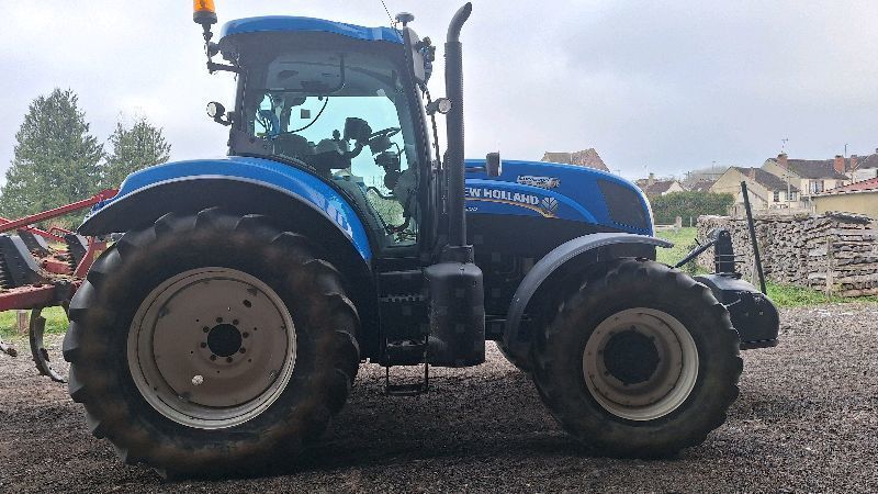 New Holland T7.200 Tractor €44,000