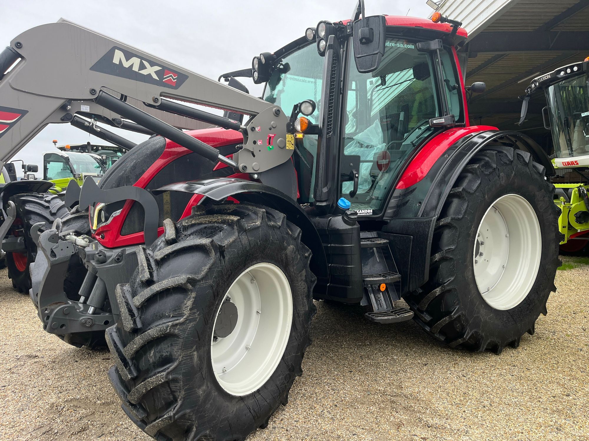 Valtra N135 Tractor €96,000