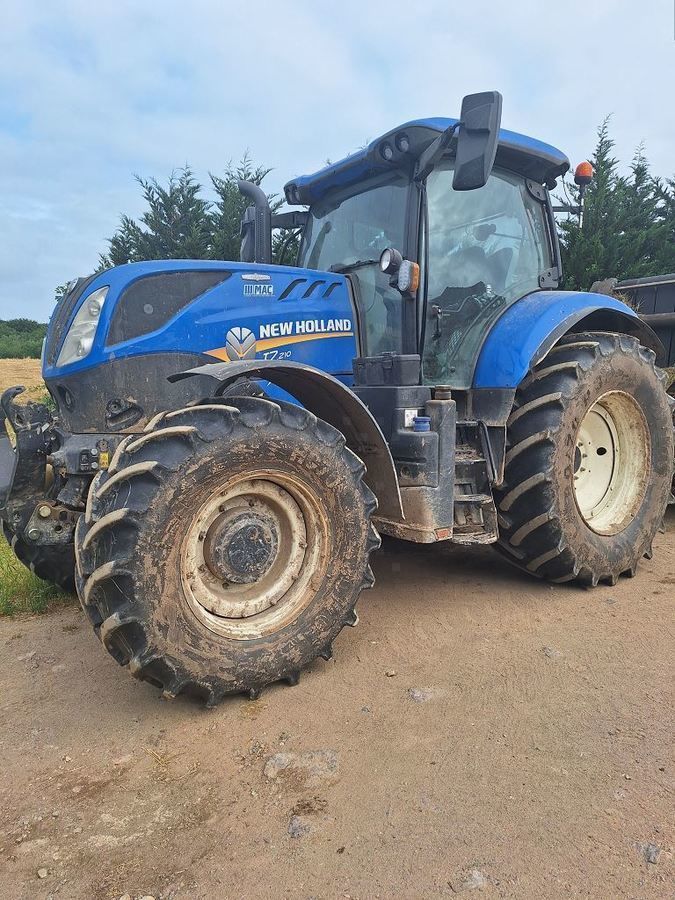 E-FARM: New Holland T7.210 - Traktor - id XRHCZCK - 85.000 € - Baujahr: 2021 - Abgelesene Motorstunden: 1.600,Frankreich
