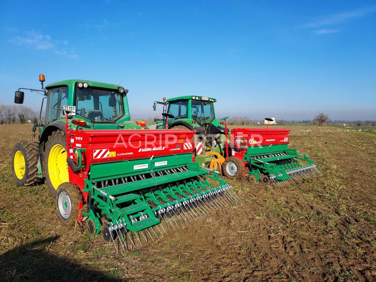 AGRO-MASZ offre morte saison : semoir en ligne Drillmaschine 14.900 €